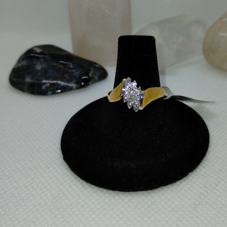 Yellow Gold Tone Diamond Accent Cluster Band Ring White/Colorless Stone Size 8